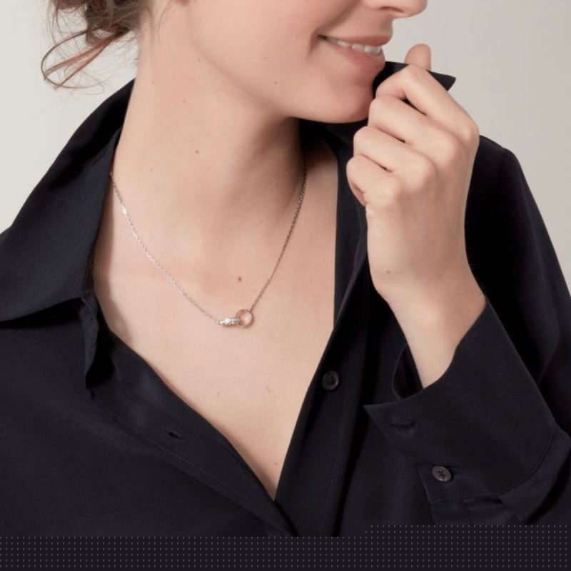 Ca*t*er necklaces